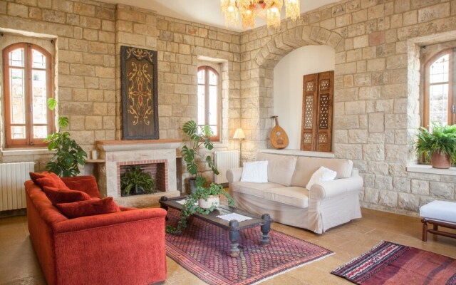 Beyt El Jabal Guest House - Der el Qamar