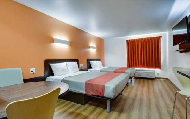 Motel 6 Tulsa, OK