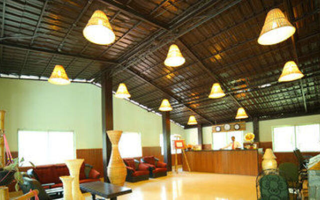Woodpecker Resort