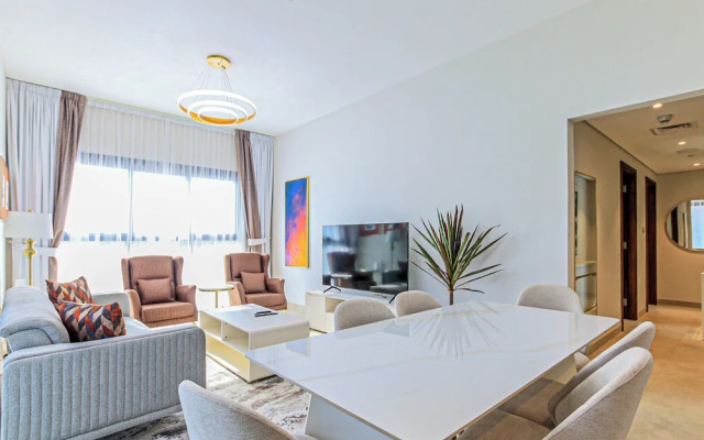 Spacious 2BR Apt Maids Elegance