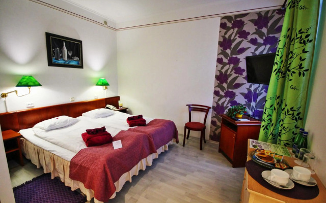 NB Hotel