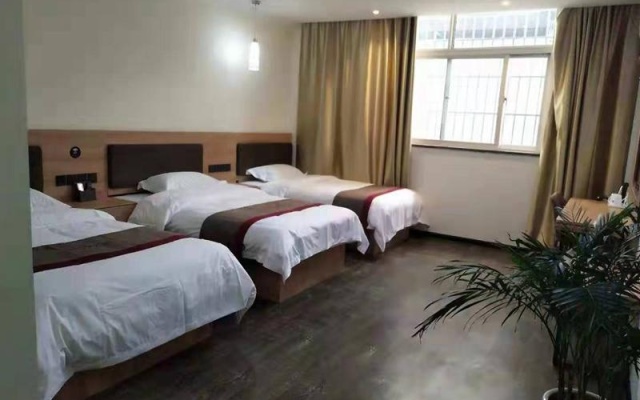 Thank Inn Plus Hotel Shandong Zaozhuang Central District Wenhua Road Primary School – Guest Rooms – Zaozhuang