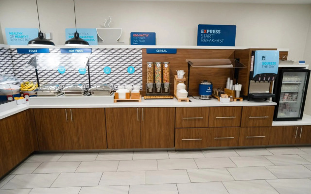 Holiday Inn Express Hotel & Suites Kodak East - Sevierville by IHG
