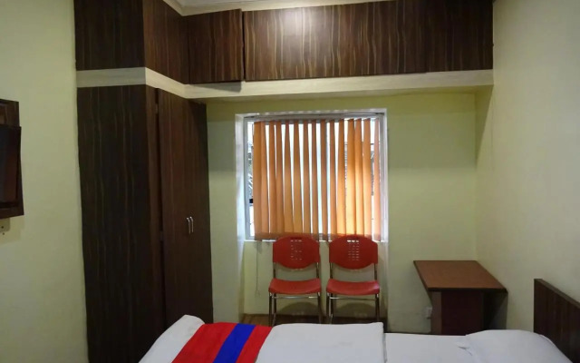 OYO Rooms Sealdah Near Entally Market
