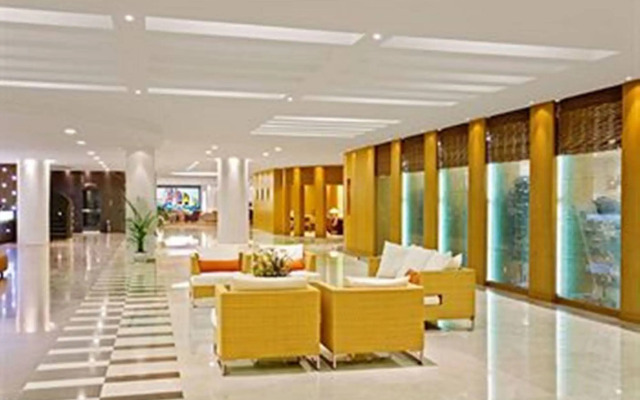 Eden Roc Resort Hotel