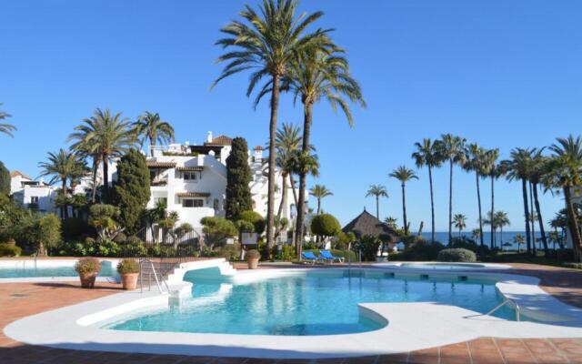 Alcazaba Beach Luxury Apartment02 Estepona