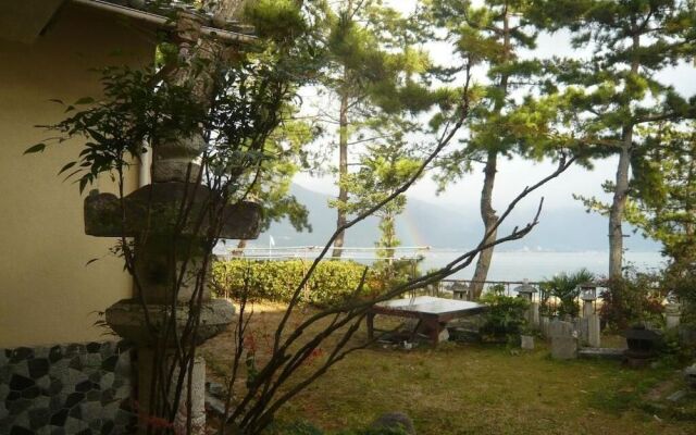 Youth Hostel Wanihama Seinen Kaikan