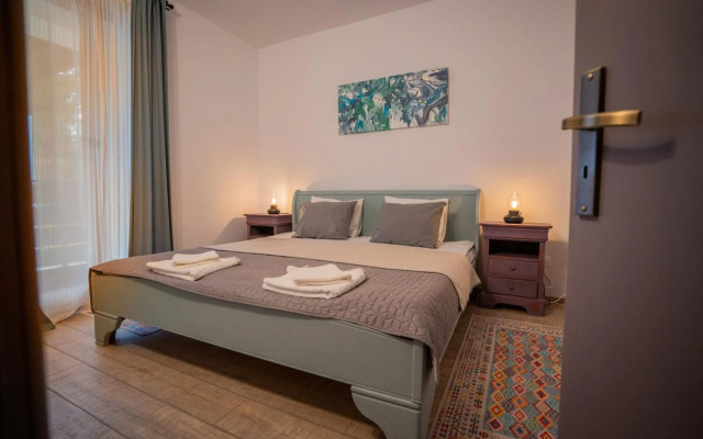 Family TreeZ Premium Apartments