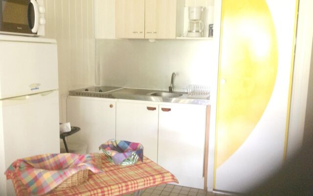 Bungalow With 2 Bedrooms in Bouillante, With Furnished Terrace and Wif