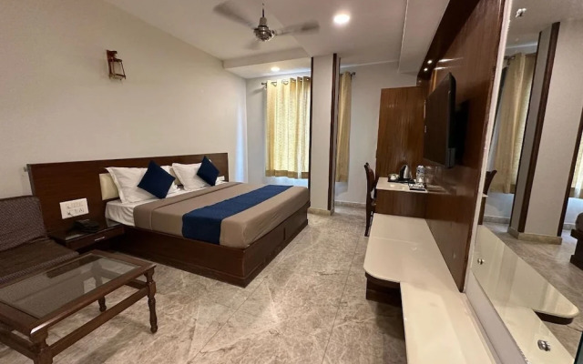 FabHotel Swaruchi Inn Rohini