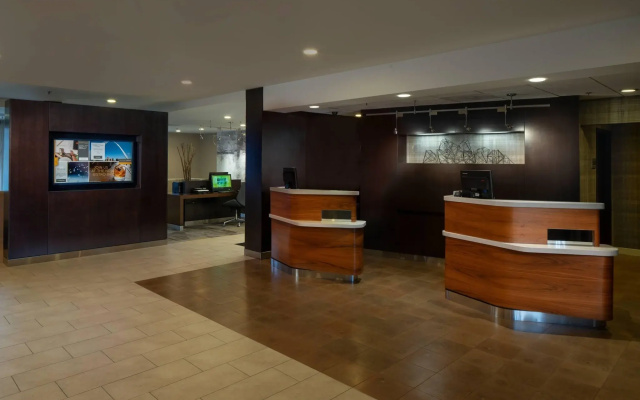 Courtyard by Marriott St Louis Creve Coeur