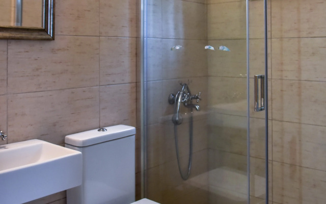 Iraklis Studios & Apartments