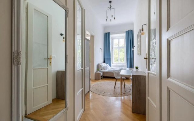 SUPER CENTRAL 2BR-2BT with Balcony&View&Sauna&Jacuzzi