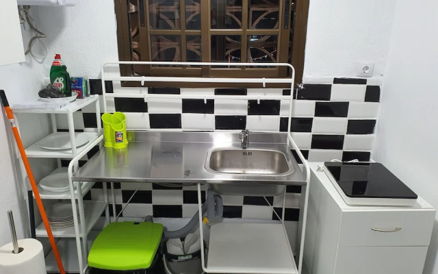 Low Cost Room Plaza de Hierro IV
