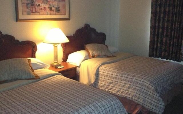 Embassy Motel - Franklin