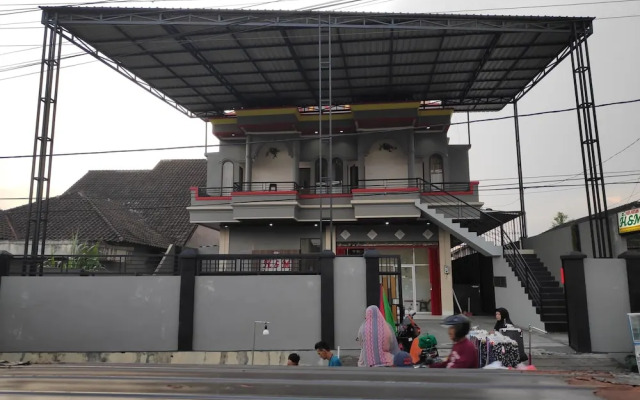 OYO 2024 H&m Residence