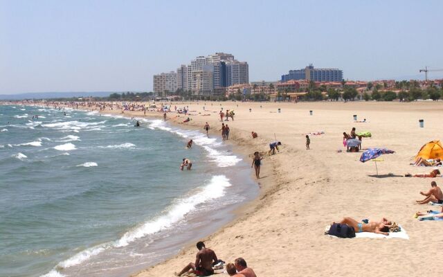 Modern Apartment in Empuriabrava With Beach Nearby