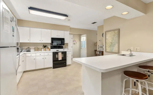 111 Mews Circle by Hodnett Cooper
