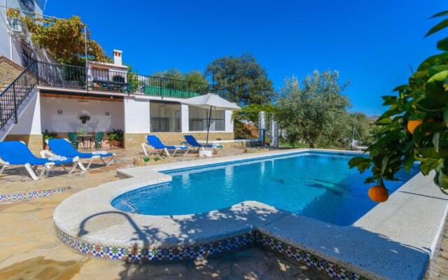Casa Luna Alora by Ruralidays