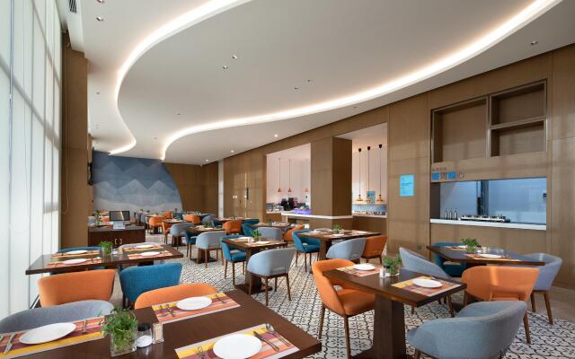Holiday Inn Express Chengdu Longquanyi North by IHG