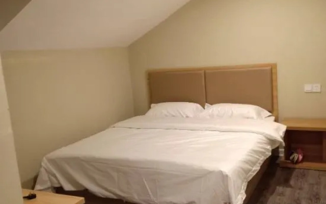 Qiqi Bei'er Theme Hotel