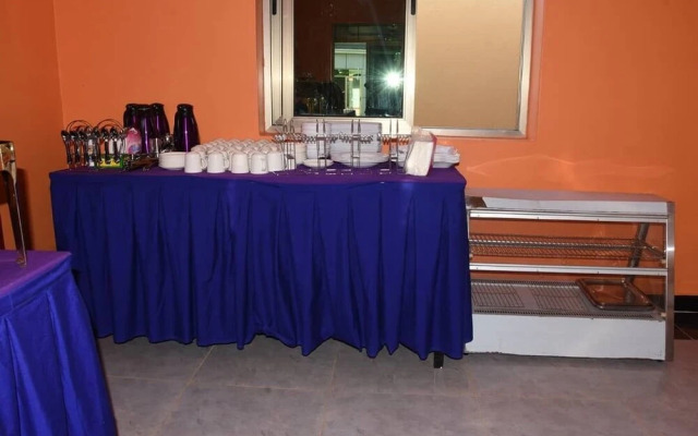 Zegans Hotel Lira