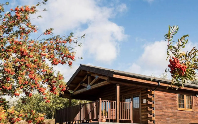 No. 6 Lake View Lodges