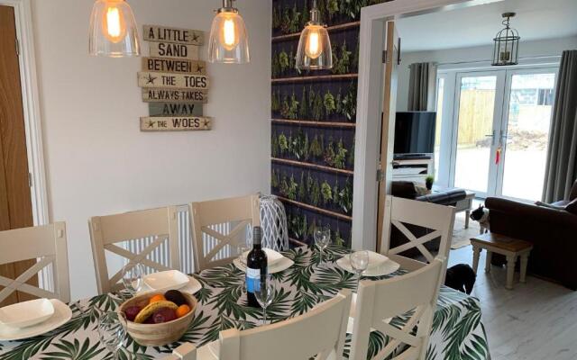 WHITBY-CAPTAINS HOUSE WHITBY - 4 bed Luxury Holiday Home