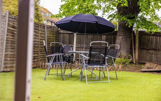 3kingbr&sofabed-garden-aircon-bbq-parkg