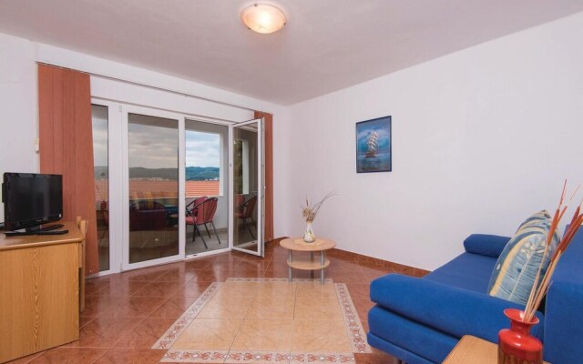 Nice Apartment in Kuciste-perna With 1 Bedrooms and Wifi