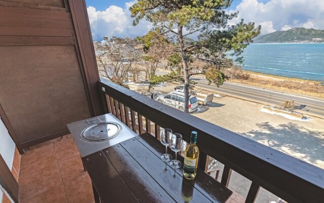 Ganghwa Badabit Pension