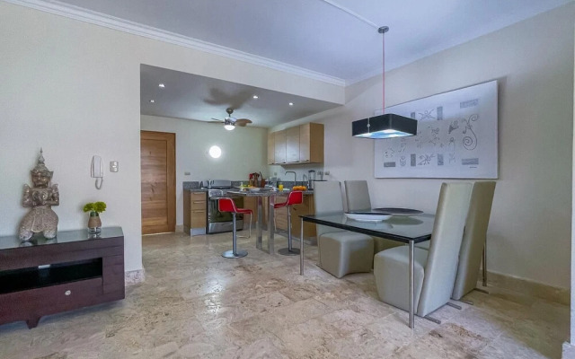 Cute Apartment Only Steps From the Beach