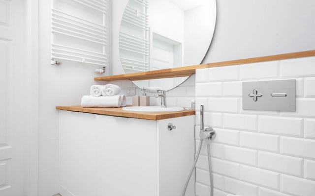 Kaliny Jędrusik Apartment by Renters