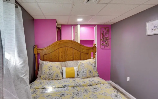 9 Mi to Midtown: Convenient Harrisburg Apt