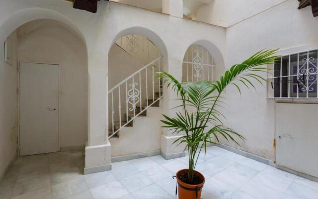 Apartamentos LOTO y LIZ by Cadiz4Rentals