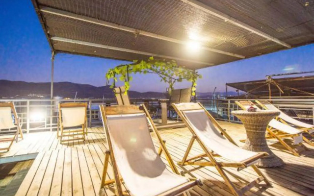 Dali Yunshuiqingshe Lakeview Inn