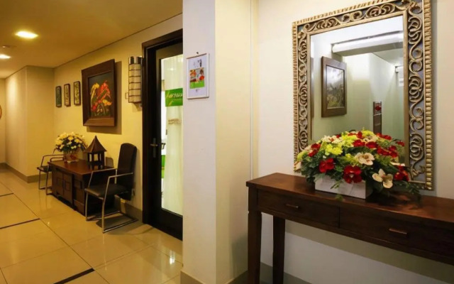 Bamboo Inn Hotel & Cafe