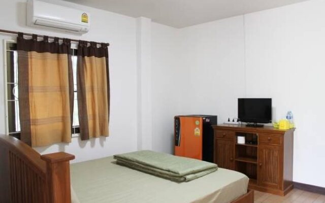 Kaengkachan Lake Hill Resort