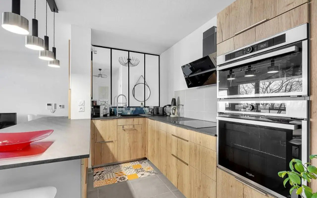 Beautiful And Spacious Apt At 19 Min From Downtown