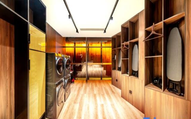 Moxy Ningbo Old Bund