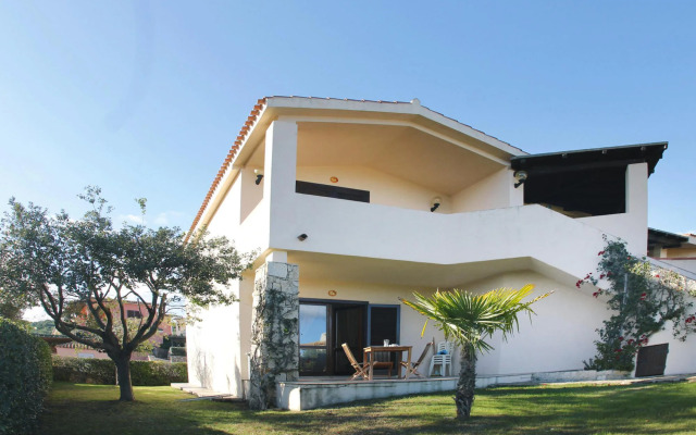 Apartment in Cannigione With sea View