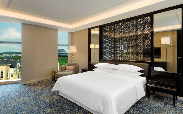 Sheraton Changchun Jingyuetan Hotel