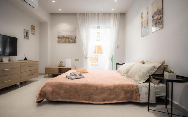 Loutraki House