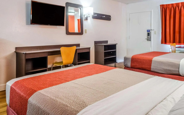 Motel 6 Saraland, AL