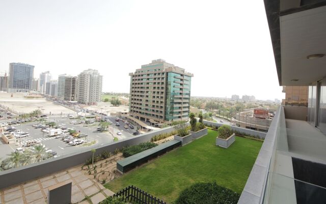 Signature Holiday Home - Matrix Tower