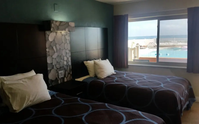 Driftwood Resort