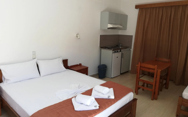 Karmi Studios & Apartments