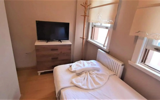 Valentine Suites Hotel