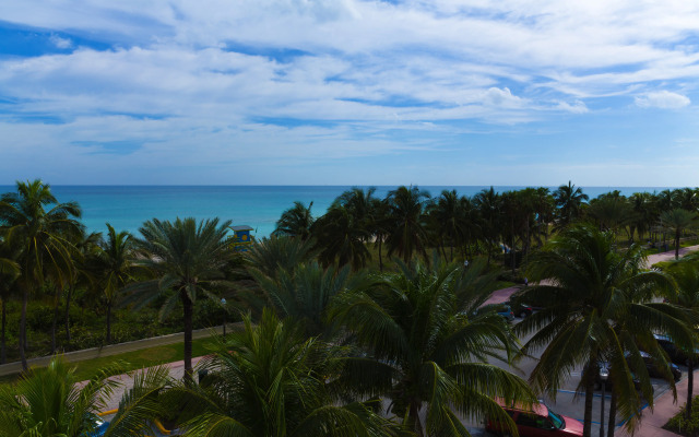 Ocean Surf Hotel