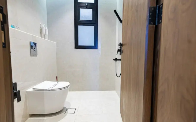 Luxury two bedroom Apartment Al Rawdha